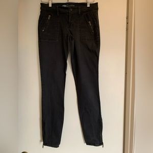 Old Navy “The Rockstar”black jeans size 6
